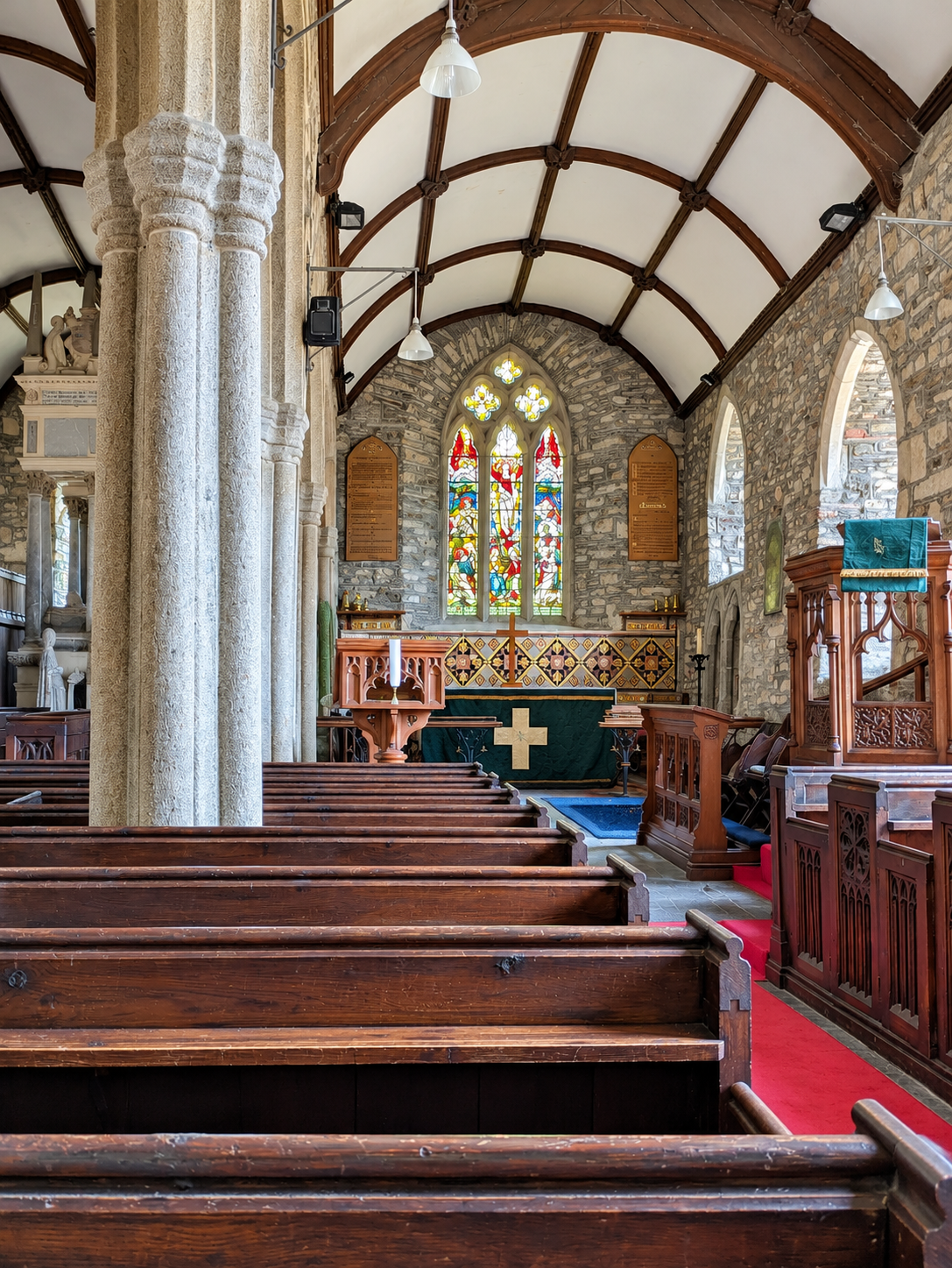 The nave and arcades of St Mary’s, Marystowe.