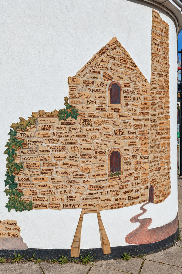 Rosie Fierek's Gunnislake ceramic mural formed of individually inscribed word tiles